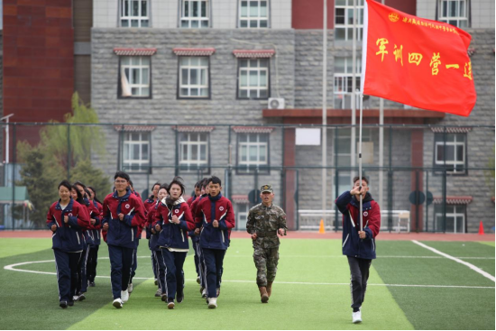 飒爽英姿 锵启新程(图2)
