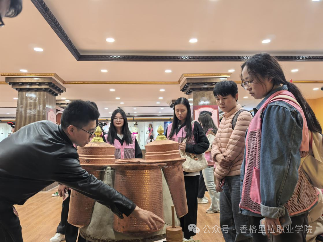云南省旅游职业学院师生一行到香格里拉职业学院交流学习