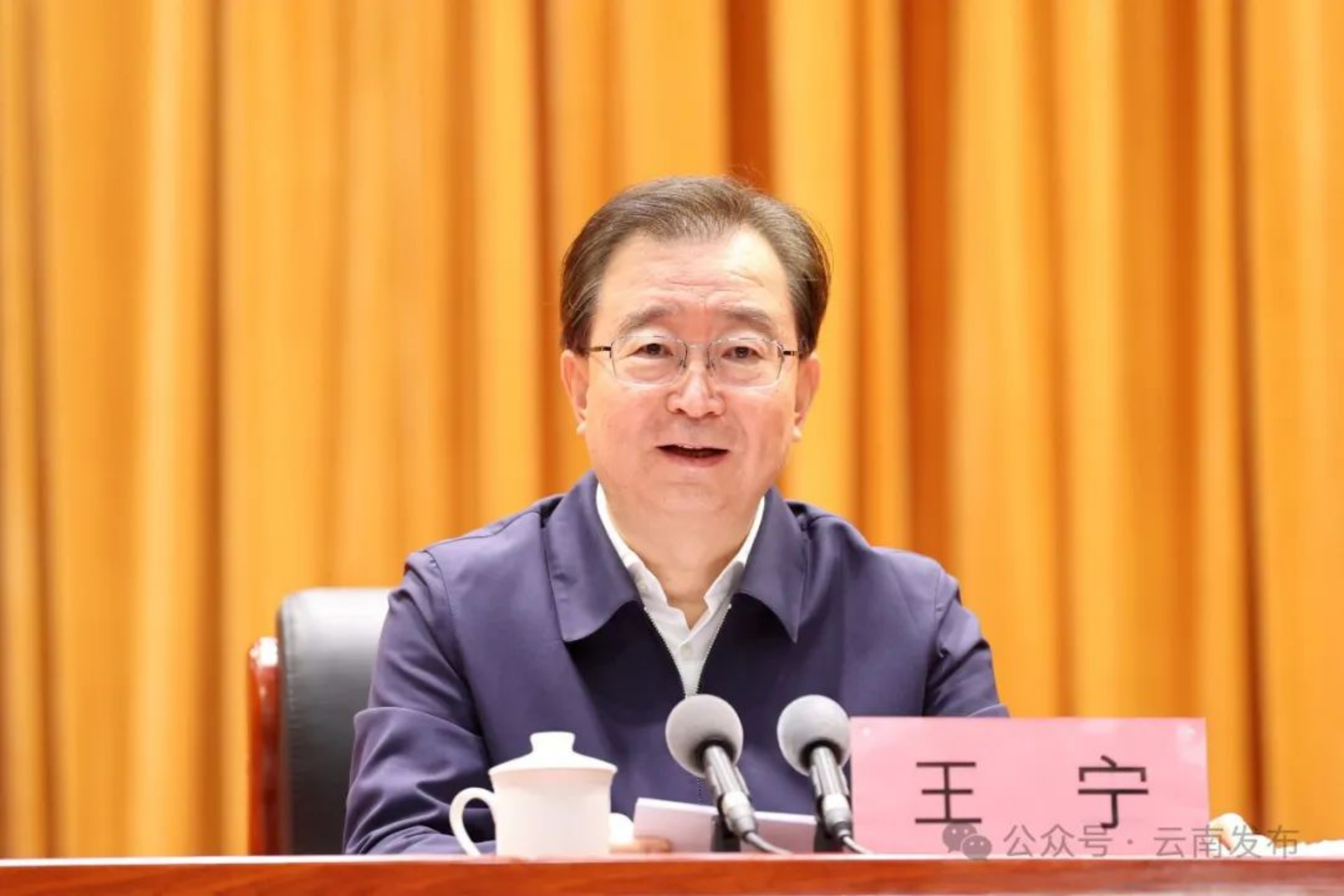 理论学习｜王宁在高校讲授思政课寄语全省广大青年学生 坚定信仰信念信心 激昂青春拼搏奉献 在强国建设民族复兴伟业中书写精彩人生(图1)