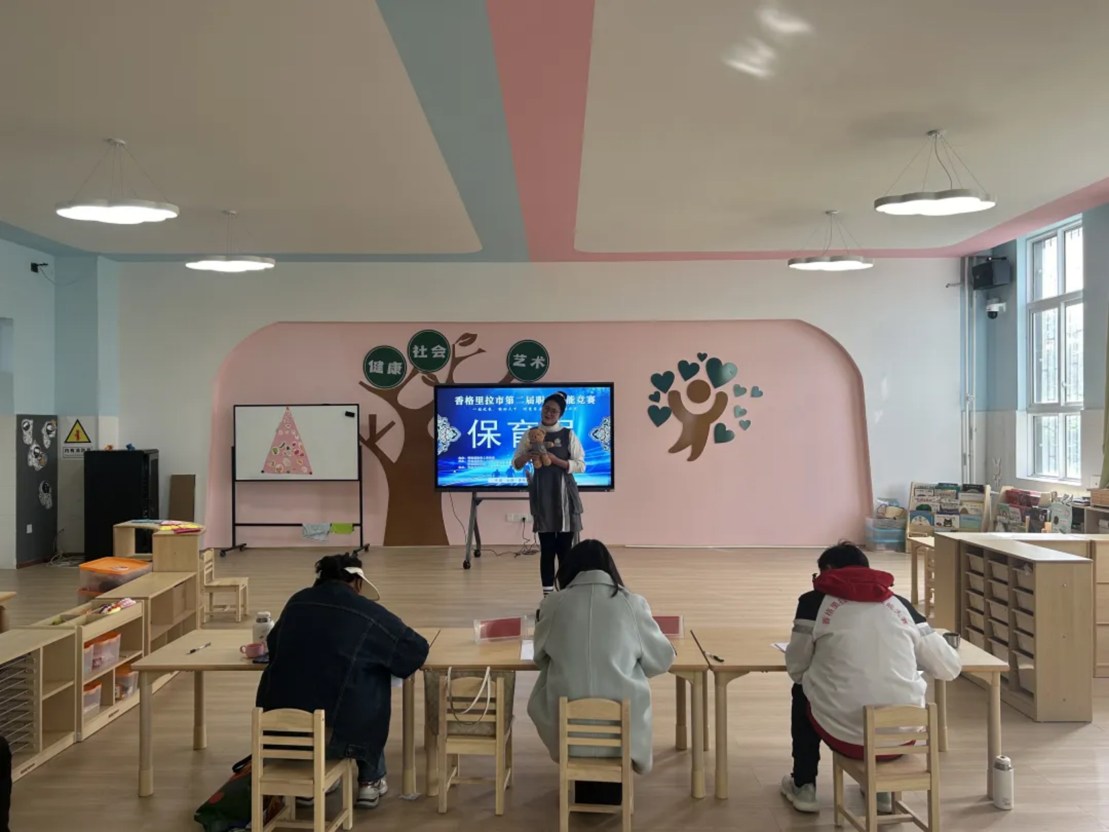 香职新闻｜香格里拉市第二届职业技能竞赛在学校开赛(图4)