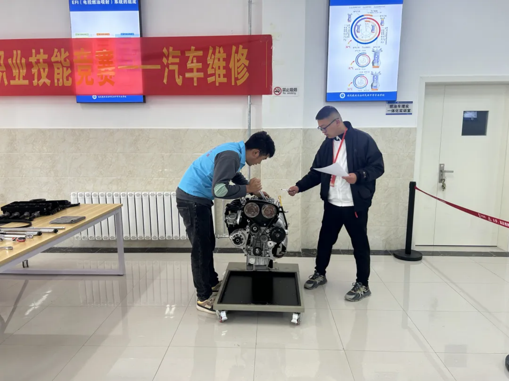 香职新闻｜香格里拉市第二届职业技能竞赛在学校开赛(图5)