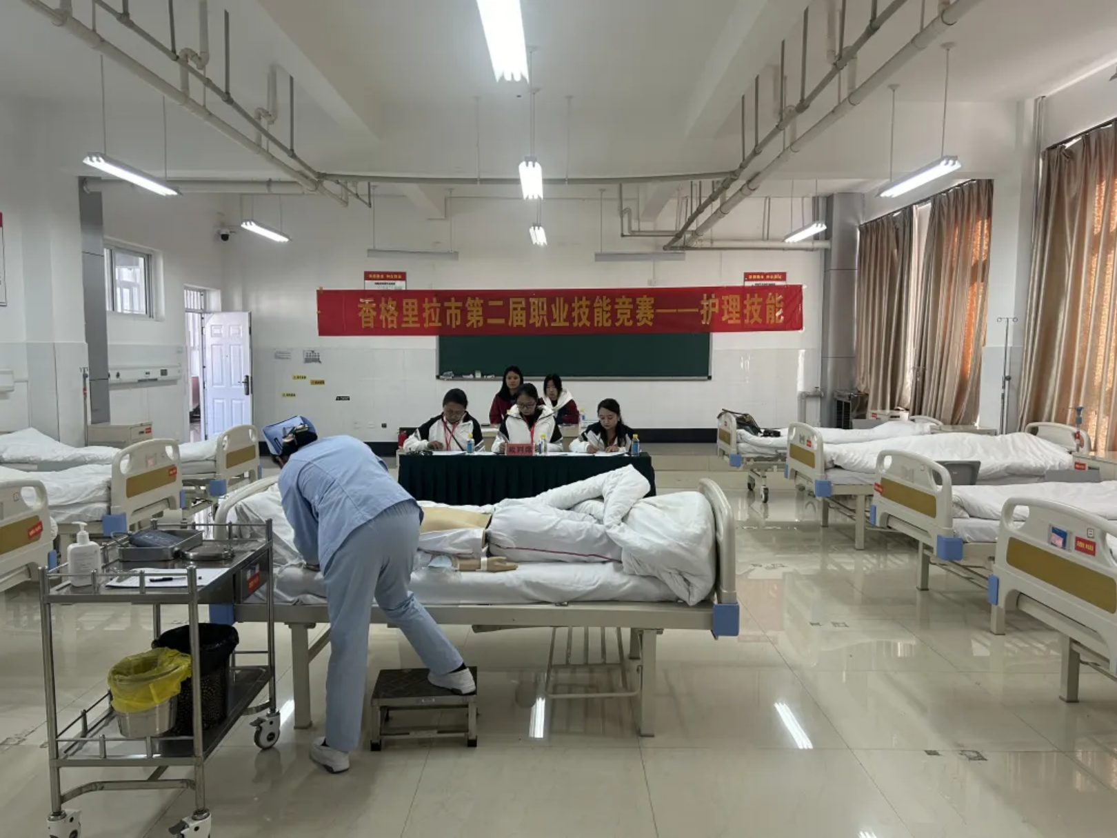 香职新闻｜香格里拉市第二届职业技能竞赛在学校开赛(图6)
