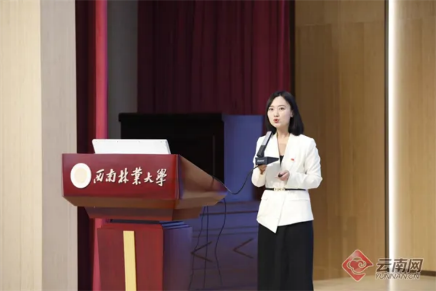 全国高校“传承红色基因、学思践悟中国共产党人精神谱系”云南省示范宣讲活动在昆明举行(图6)